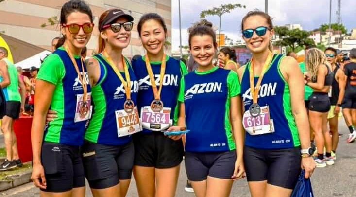 Como Enfrentar seus Primeiros 21K Planejamento e Mentalidade para a Meia Maratona 3 azon corredoras medalhas