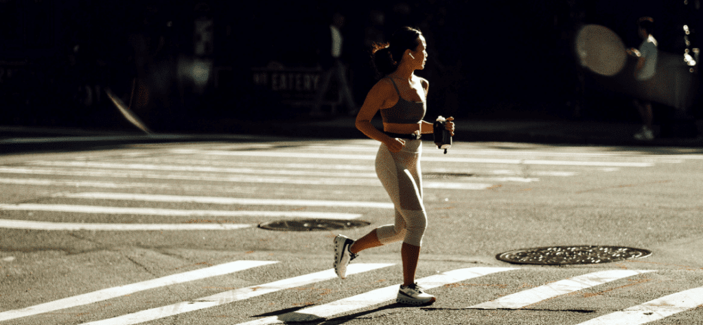 Seu tipo de corrida. Os segredos para correr melhor em diferentes terrenos 2 corrida no asfalto da rua