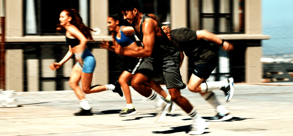 Treinamento Intervalado: Como sair do mesmo ritmo e ganhar velocidade de verdade! 1 grupo de corredores em Treinamento Intervalado